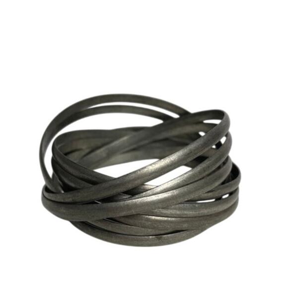 Vintage Interlocking Silver tone Bangle Bracelets Eight Crossed Wrist Bracelets - Picture 1 of 6